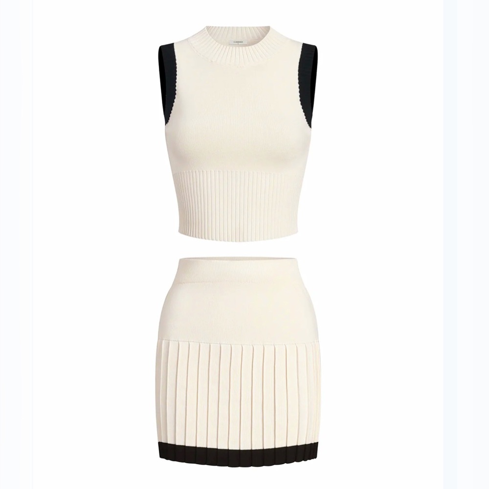 NWT Elegant Cream Pleated Skirt